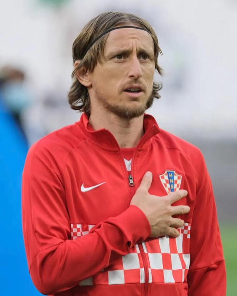 凯尔：最低目标是欧冠资格；与施洛特贝克的续约谈判