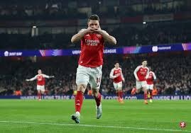 [NBA-湖人] 豪取准三双数据，湖人可考虑用双向合同签下二队强力得分手